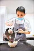 世界精神卫生日：看喜憨儿追梦“甜蜜”事业