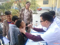 <b>安徽：古城镇为近三百名留守免费体检</b>