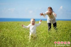 宝宝学步 别走入误区
