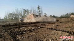<b>安徽：古城镇土地复垦清障忙</b>