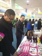 <b>陕西省渭南市华州区杏林镇：樱桃小萝卜上了农高会</b>