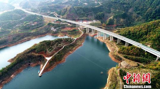 湖北南漳建扶贫码头助“峡口柑橘”出口