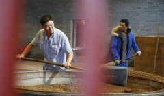 初冬时节酿酒忙