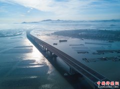<b>福建漳浦：海上“长霞”</b>