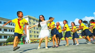 义务教育均衡发展 八桂儿女人人受益