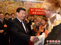 <b>格桑卓嘎：“一心跟党走，把日子过得红红火火”</b>