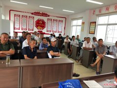 强化党建引领，推进扫黑除恶