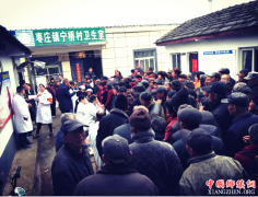 安徽：阜阳市肿瘤医院健康咨询专家走进枣庄镇为群众免费义诊