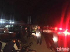 陕西莲花寺镇：连夜晚加班加点对庙会市场进行劝导清场