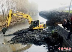 郯城：马头镇出资十万元清淤东干渠解民忧