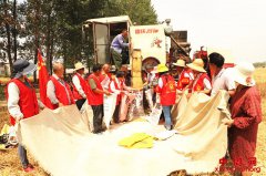 安徽汴河街道：“红马甲”成服务“三夏”的靓丽风景线