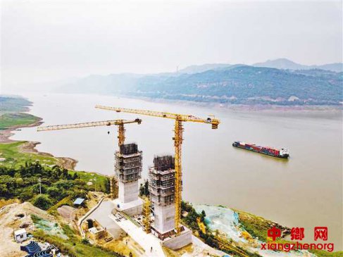 新田长江大桥加紧施工