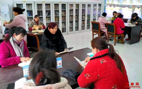 <b>安徽凤阳县大庙镇：农家书屋成为催生农民幸福美好生活的助推器</b>