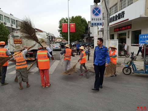 <b>安徽庐江：郭河镇开展“城乡环境大扫除，干干净净迎国庆”活动</b>
