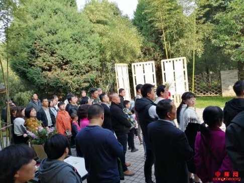 田江责诚《水墨禅韵》画展在宝鸡植物园举行