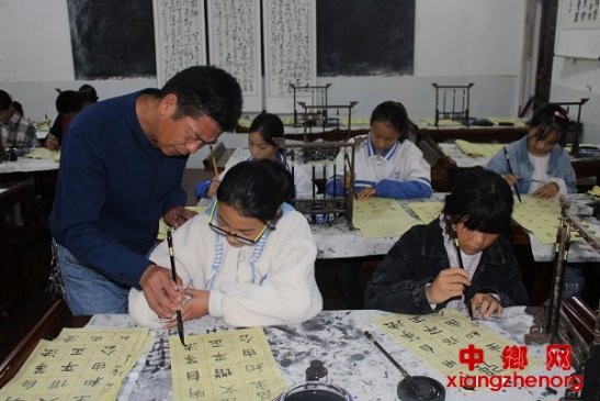 <b>安徽：翰墨书香进校园</b>