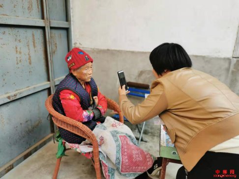 陕西：热情耐心 细致扎实开展养老年审工作