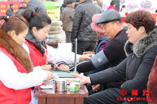 <b>安徽：古会上开展义诊活动</b>
