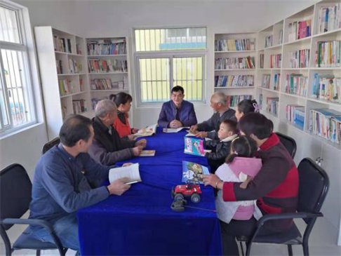 安徽省棠溪镇百安村开展农家书屋读书活动