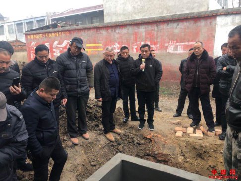 <b>安徽省朱仙庄镇积极推动农村户改厕工作</b>