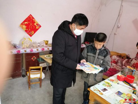 安徽：上门送教贫困娃