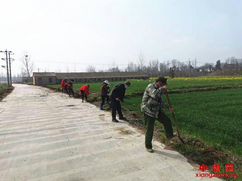 <b>安徽庐江郭河：开展公路环境整治 扮靓沿线风景</b>