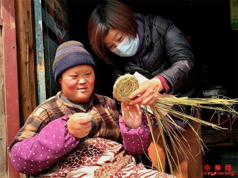 <b>山东郯城：教会“特殊人”手艺减轻家庭社会负担</b>