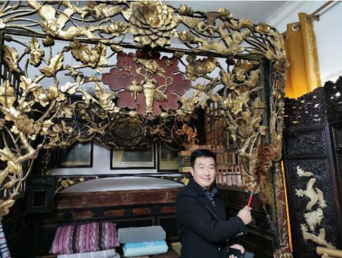 重庆铜梁民间收藏家37年收藏老物件近千件