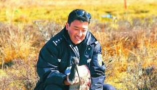 <b>用生命浇灌民族团结进步之花</b>