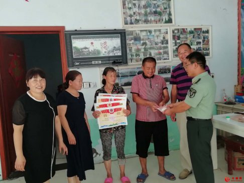 <b>安徽省谯城区牛集镇组织开展“庆八一送喜报”活动</b>