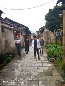 <b>安徽省庐江县罗河镇：风雨同舟，党员志愿者防汛一线送温暖</b>