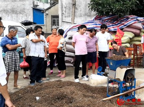 <b>安徽庐江：实施“雨露计划” 助推精准扶贫</b>