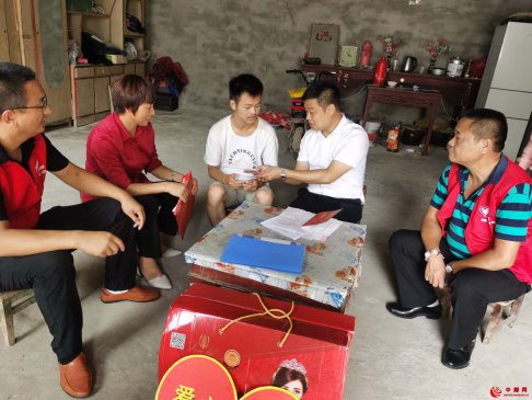 安徽省亳州市谯城区：情暖贫困学子