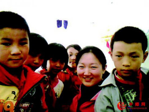 北京姑娘扎根广西偏远乡村11年 孵化乡村孩子的梦想