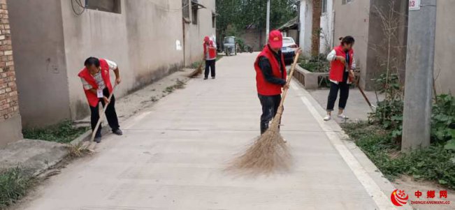 <b>安徽谯城区华佗镇志愿者积极参与清洁村庄行动</b>