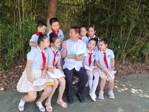 王国发：把梦想留在乡村