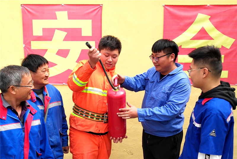 <b>郯城：节假日安全员拧紧“安全阀”</b>