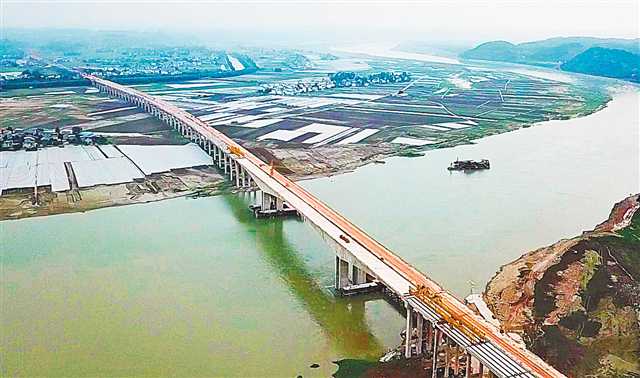 <b>合安高速涪江特大桥全幅贯通</b>