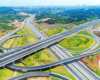 <b>城建攻坚 绵阳拒绝“拉链式”施工</b>