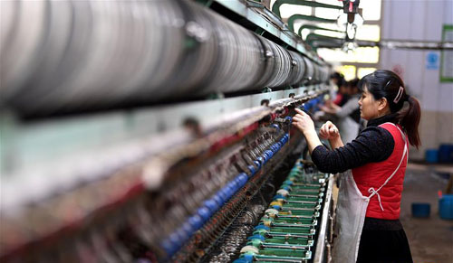 <b>安徽肥西：扶贫车间助脱贫</b>