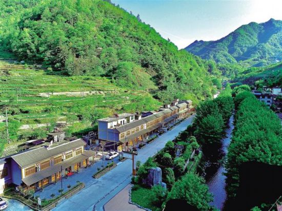 <b>山水相依展画廊——岚皋县生态文明建设纪实</b>