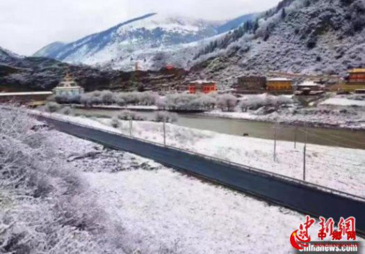 冬日雪后四川壤塘县成冰雪世界