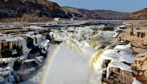 黄河新凌汛！壶口冰瀑布与龙门冰莲花