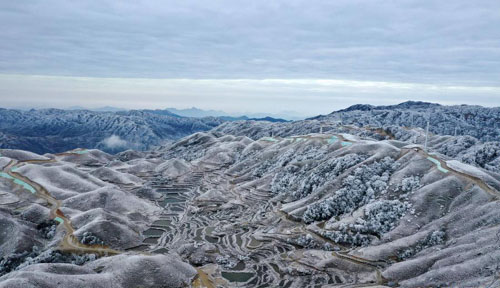 冰雪苗山别样美