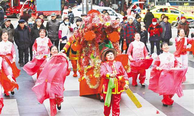 别样春节暖心年