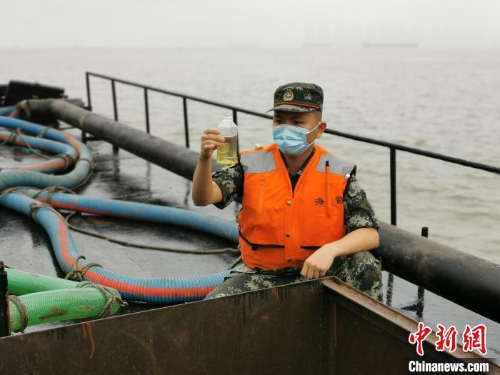 福州海警局查获一起涉嫌走私成品油案 涉案金额