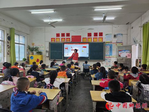湖南省宁远县实验小学：小小追梦人 添彩红领巾
