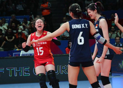 中国女排3:1战胜意大利队 斩获世联赛三连胜