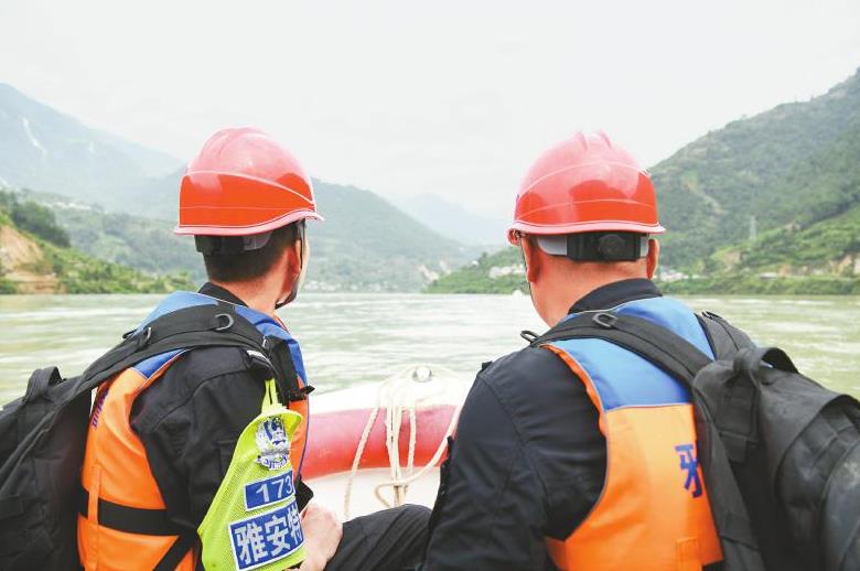 新时代“强渡大渡河”“飞夺泸定桥”式救援