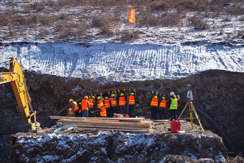 高起点、高标准、高速度推进铁路线建设。成兰公司供图